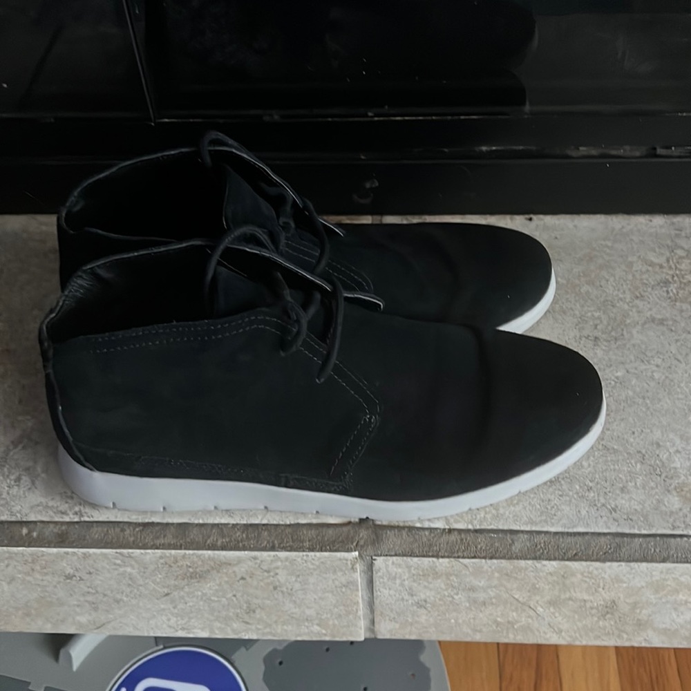 Mens UGG’s Chukka boots